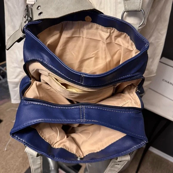 Vintage Y2K Blue Buckle City Moto Style Shoulder Bag - Picture 4 of 8